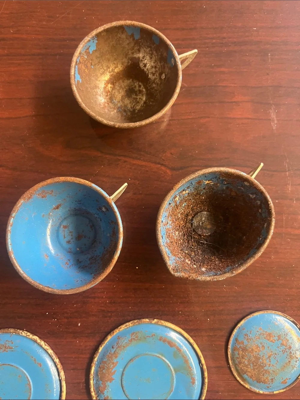 Vintage lot of Ohio Art Irwin Tin Litho Tea cups, saucers, and plates 13 pieces